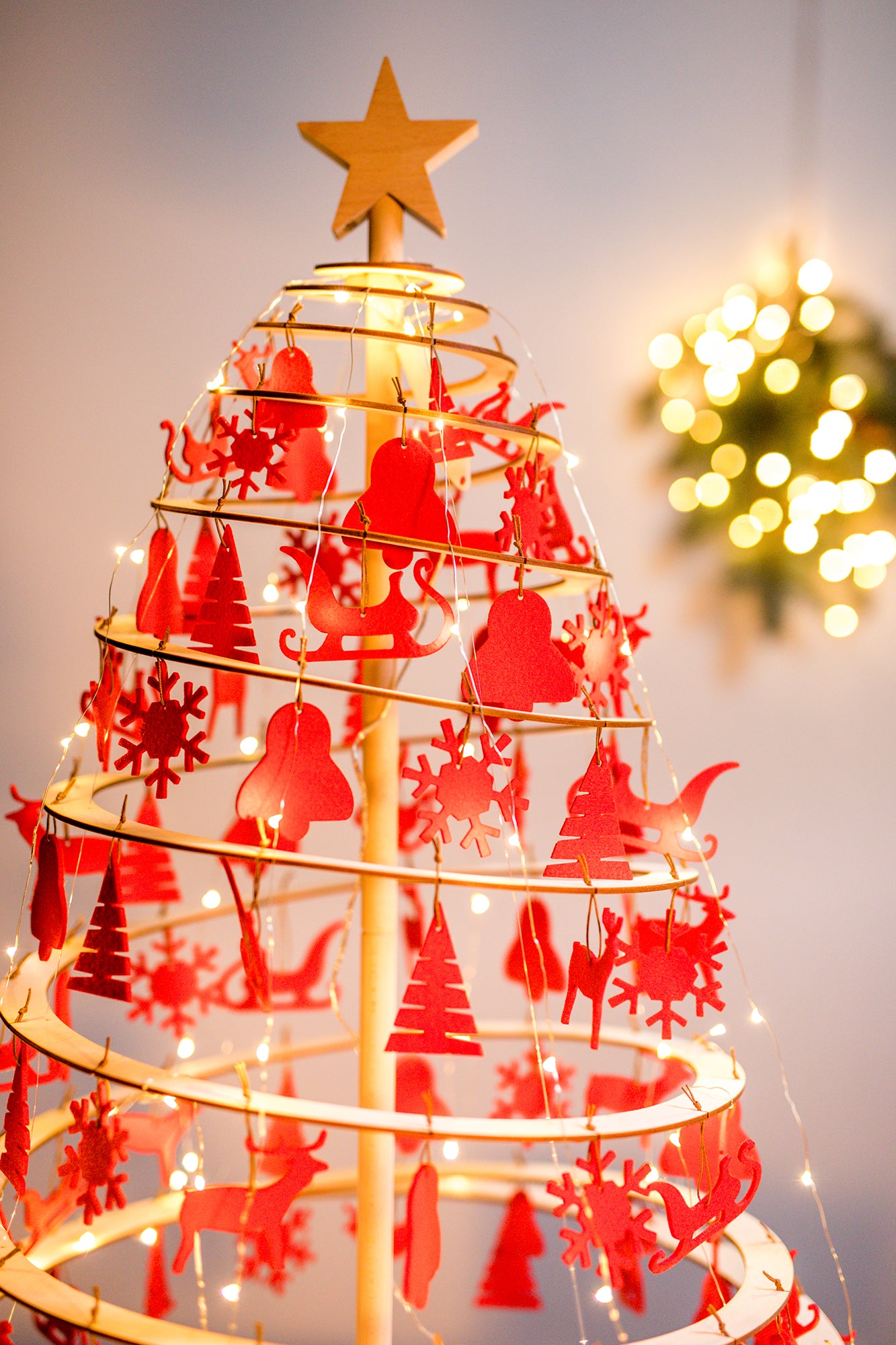 Spira Small - Santa's Light Shop
